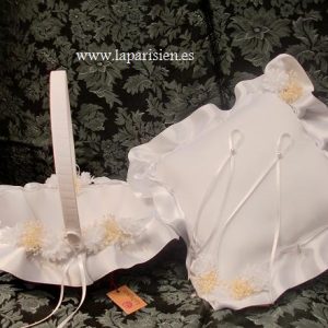 CESTA Y COJIN ARRAS BLANCO