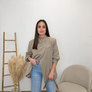 Blazer asimetrica taupe